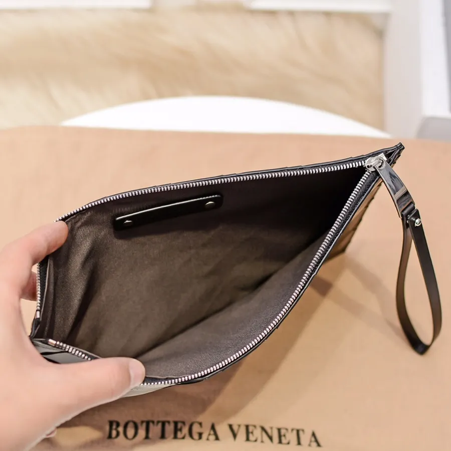 Batch 1060 🎉🎉🎉BOTTEA VENETA Style number: 914520-1# Material: Imported fetal cowhide hand-woven and made Specifications: Picture size BVBVBV